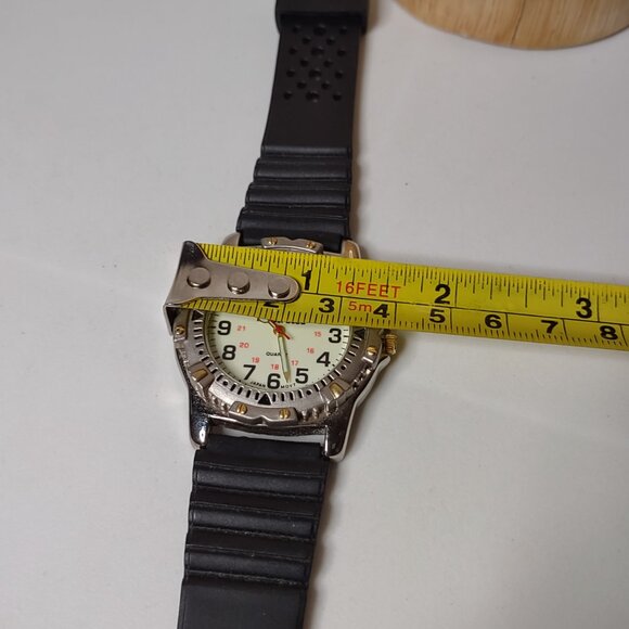 Glow In The Dark Vintage Sports Illustrated Watch - Picture 15 of 15